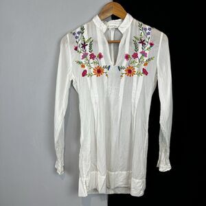 Kerry Cassill Cotton Tunic White Embroidered Floral Long Sleeve Size 0 Blouse